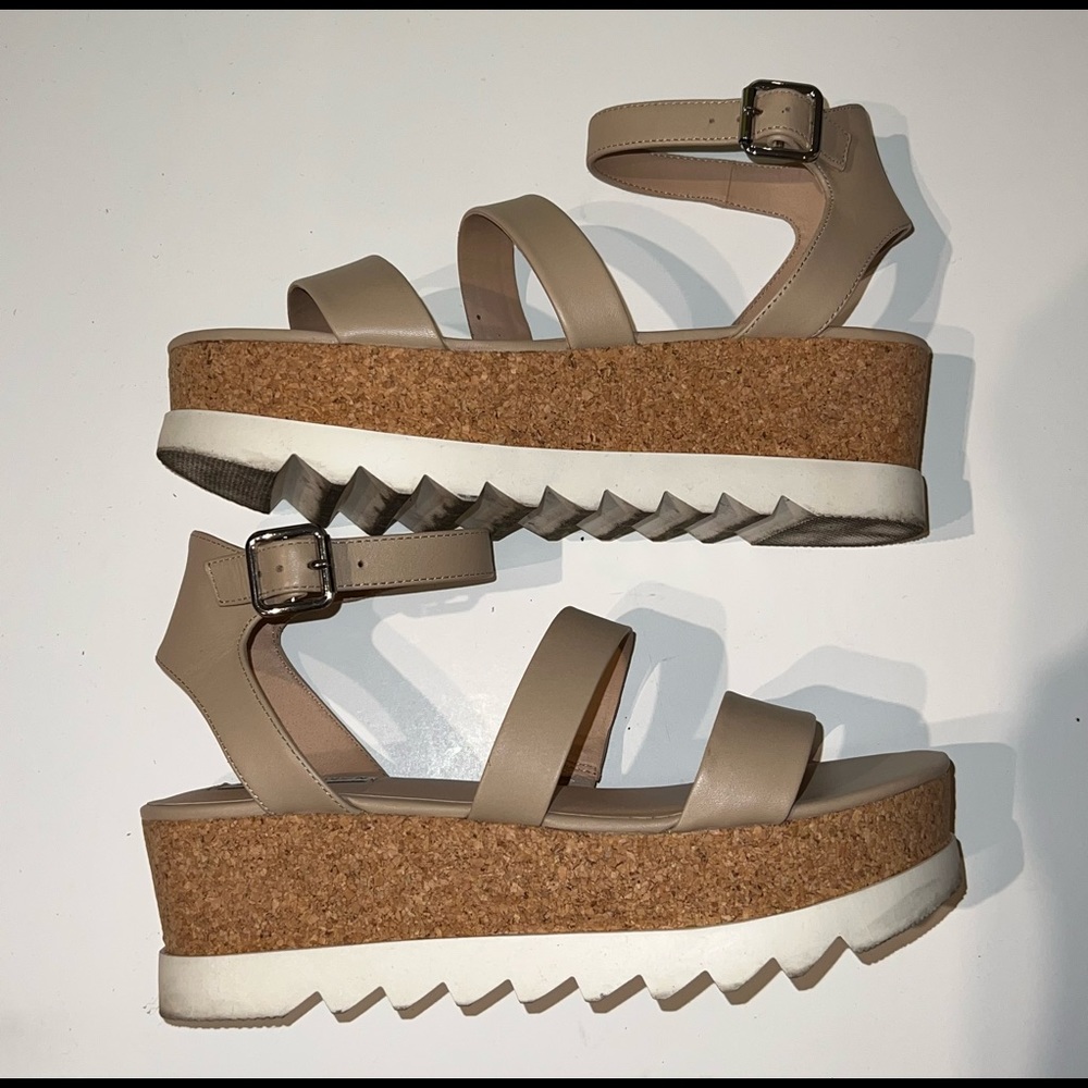 Steve Madden flatform sandals
